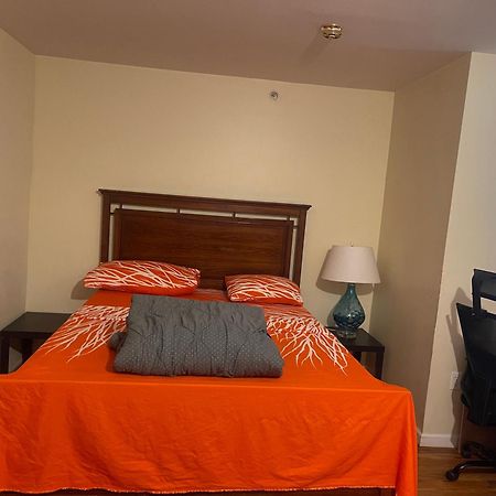 Peculiar D At 62 1St Street Apartment Нюарк Екстериор снимка